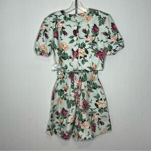 vintage EnChante outfit Shorts and top Size Small